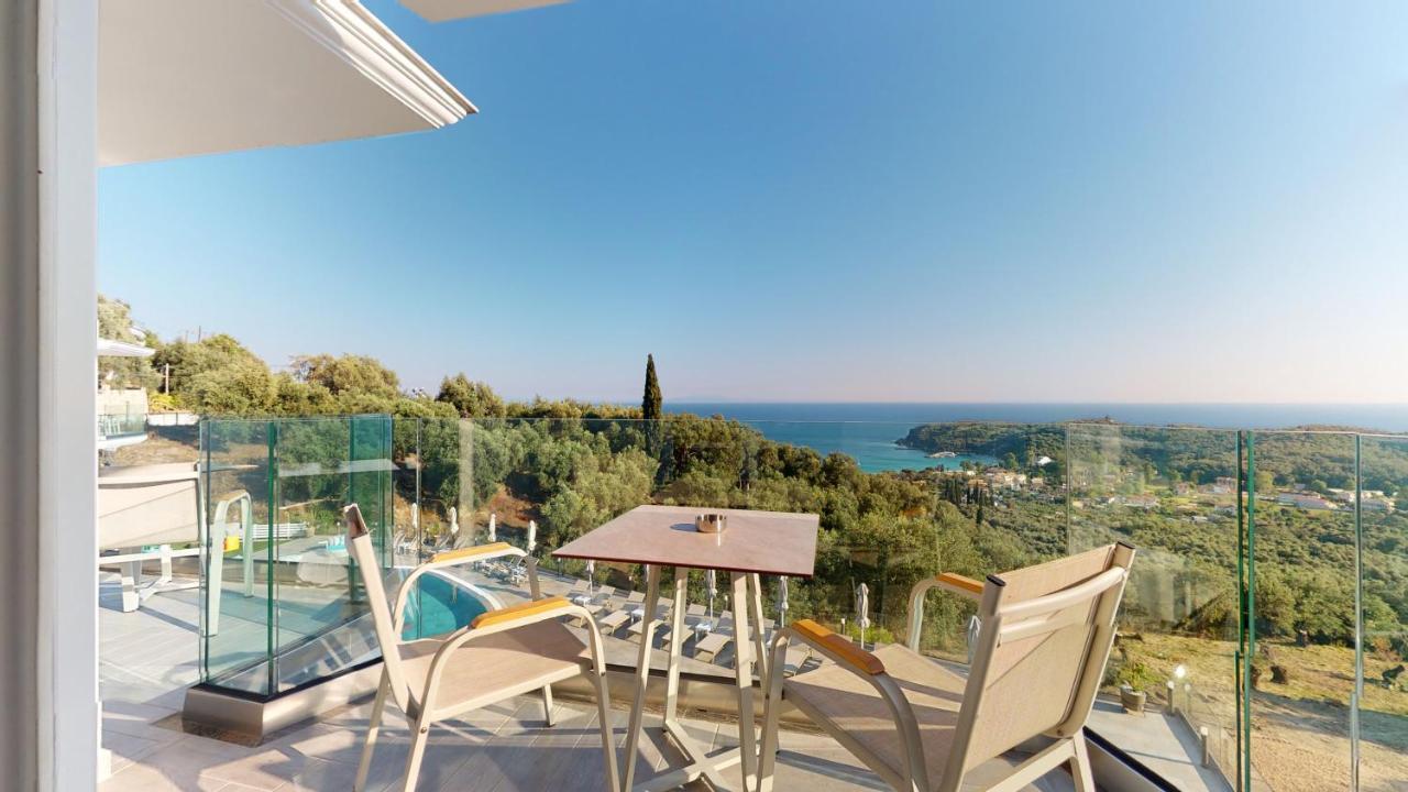 Hotel Golden Lion Parga Exterior foto