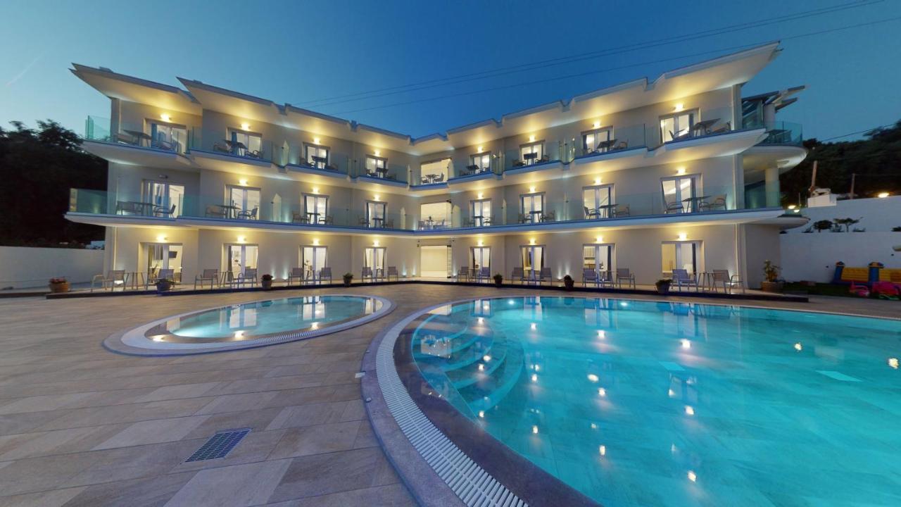 Hotel Golden Lion Parga Exterior foto