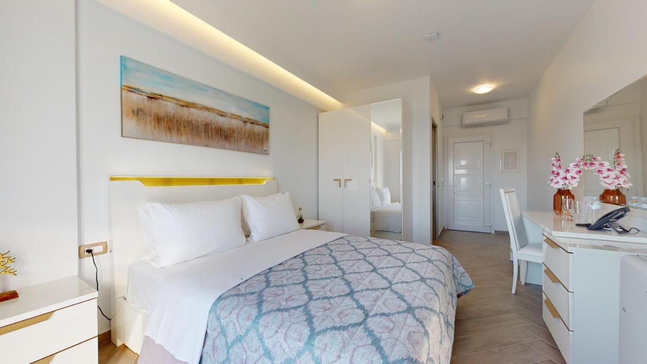 Hotel Golden Lion Parga Exterior foto